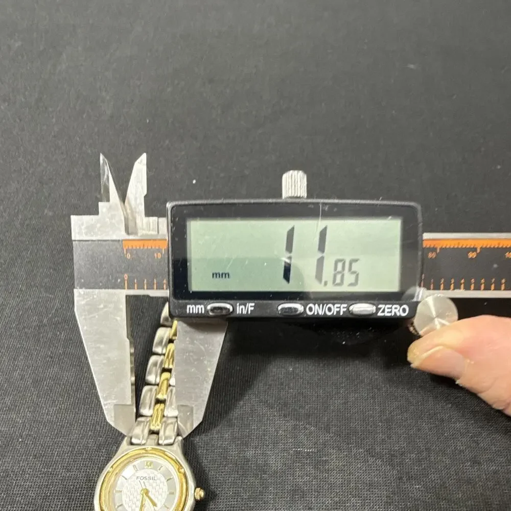 Fossil up auction
